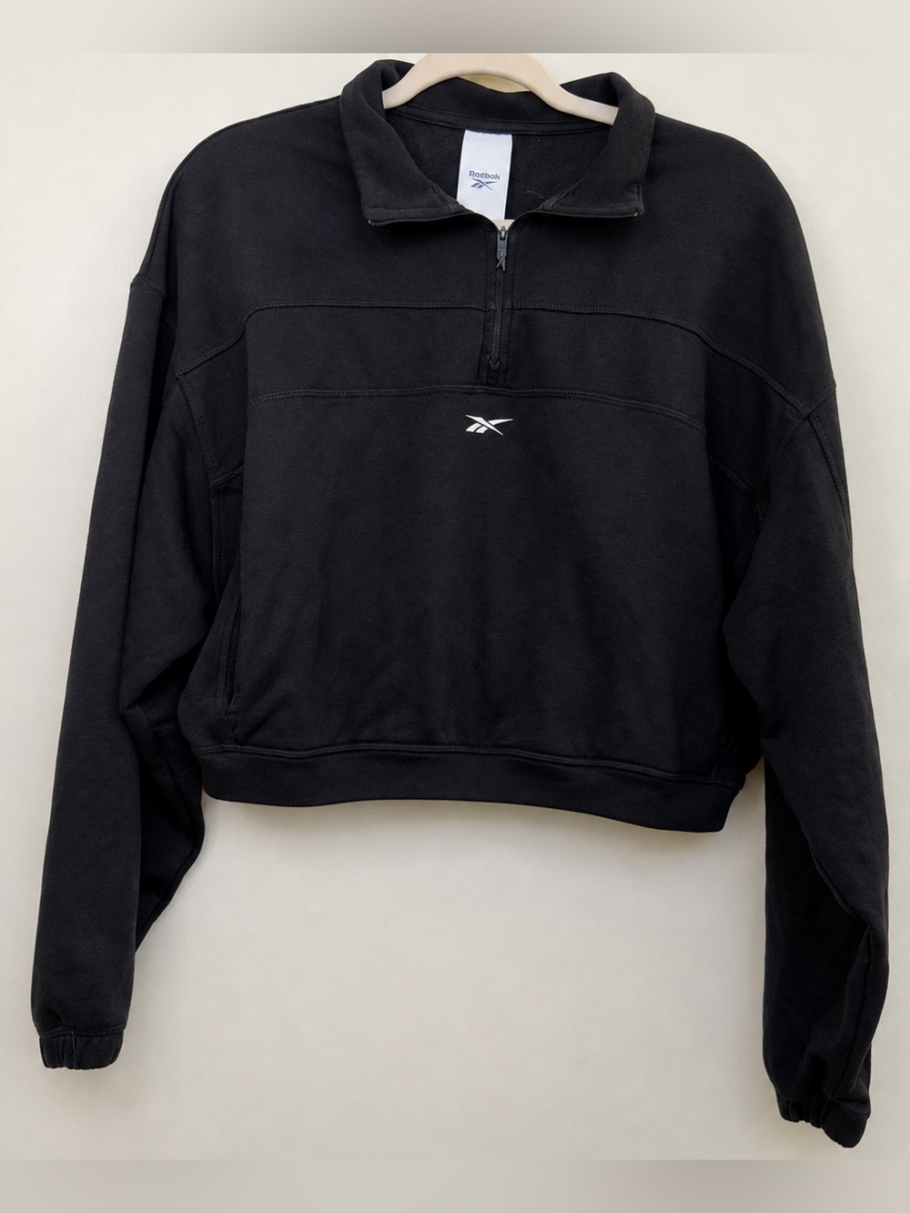 Reebok Women’s Black [REE]CYCLED 1/4 Zip Cropped Sweatshirt Size Large